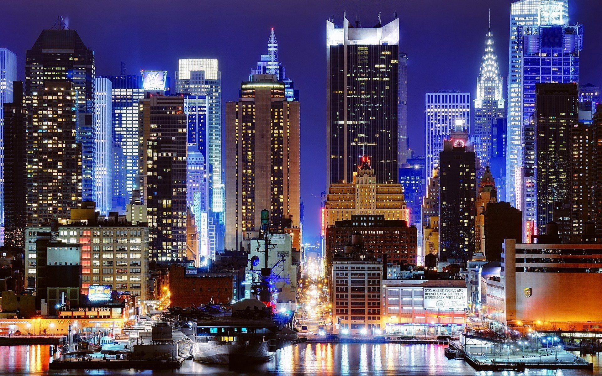 纽约曼哈顿天际线夜景 — 纽约房地产市场